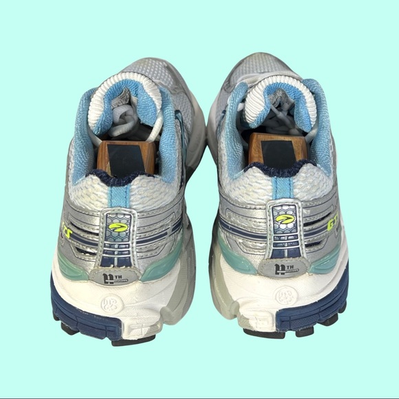 Brooks GTS 11 Adrenaline Size 8 Women's Running Shoes 1200821B306 - Picture 3 of 12
